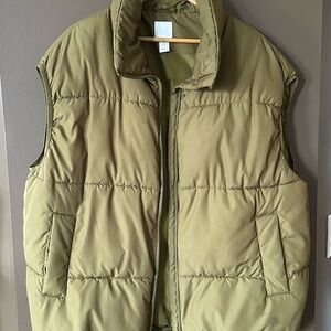 H&M Men's Olive Puffer Vest